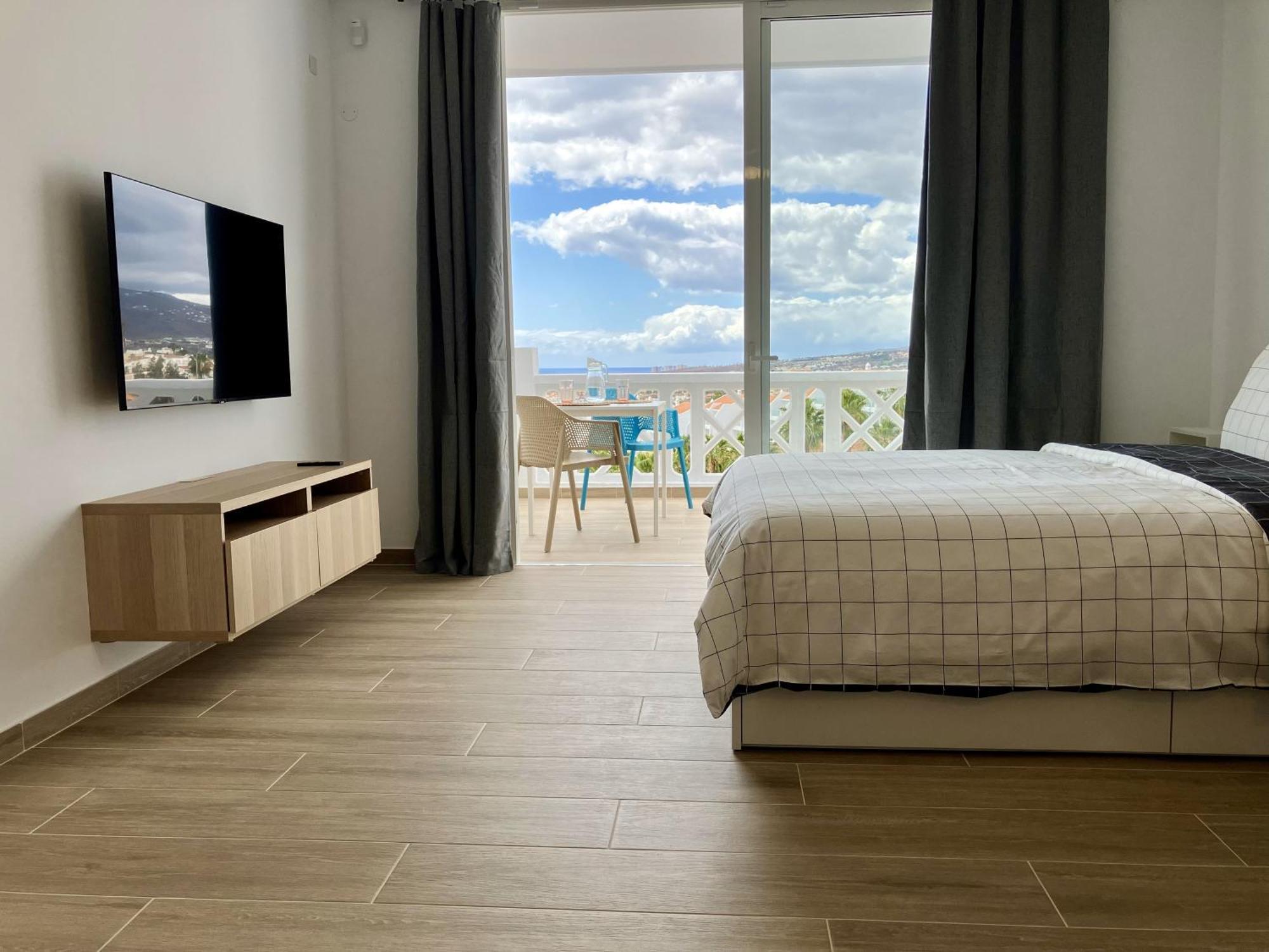 Costa Adeje - Modern Apartment With Terrace Views Of Ocean & Sunset エクステリア 写真
