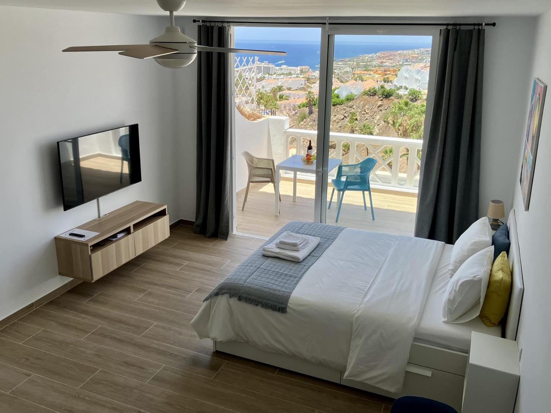 Costa Adeje - Modern Apartment With Terrace Views Of Ocean & Sunset エクステリア 写真